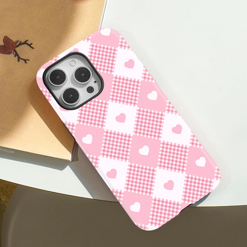 Grid Love Heart Magnetic Case iPhone 16 - View 3