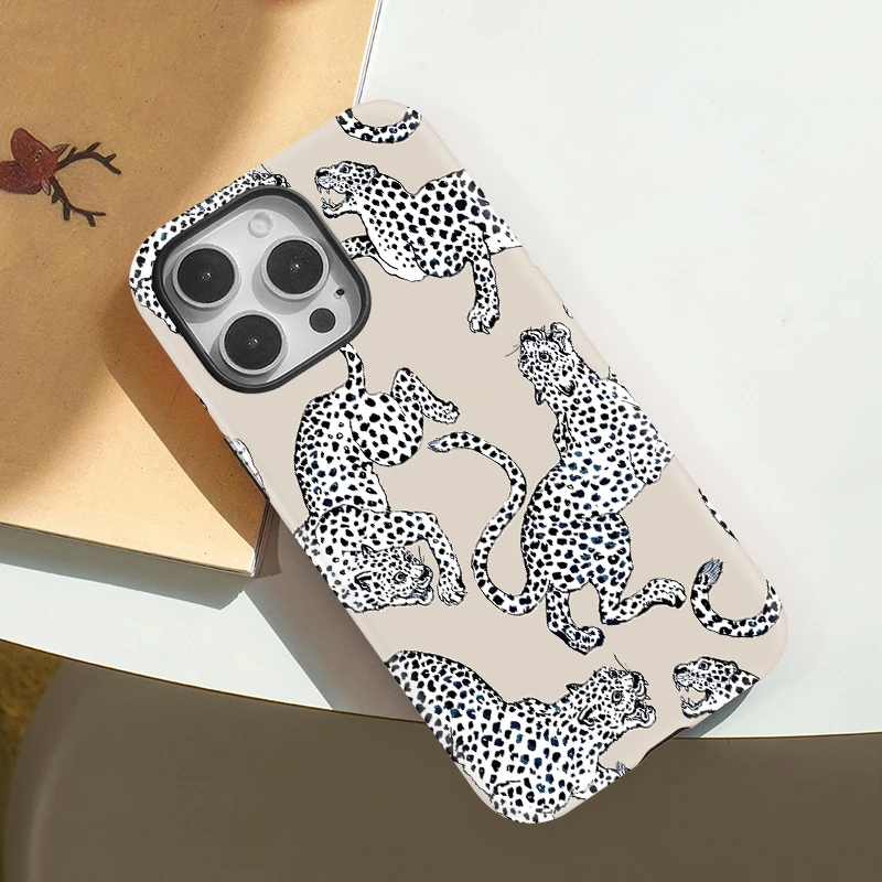 Leopard Animals PC Case iPhone 16 - View 3