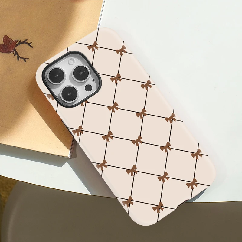 Grid Bow Knot Silicone Case iPhone 16 - View 3