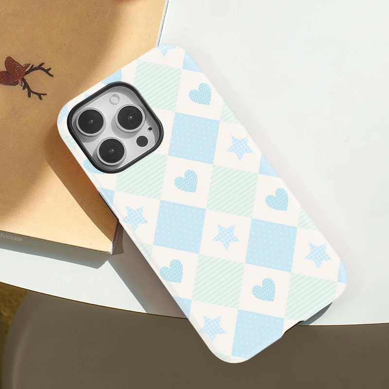 Love Heart Stars Grid Case iPhone 16 - View 3
